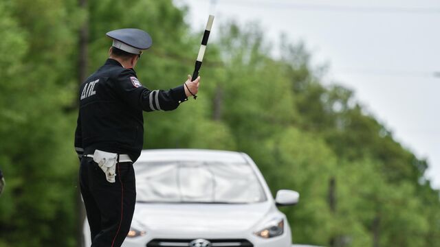 Сотрудник ДПС ГИБДД