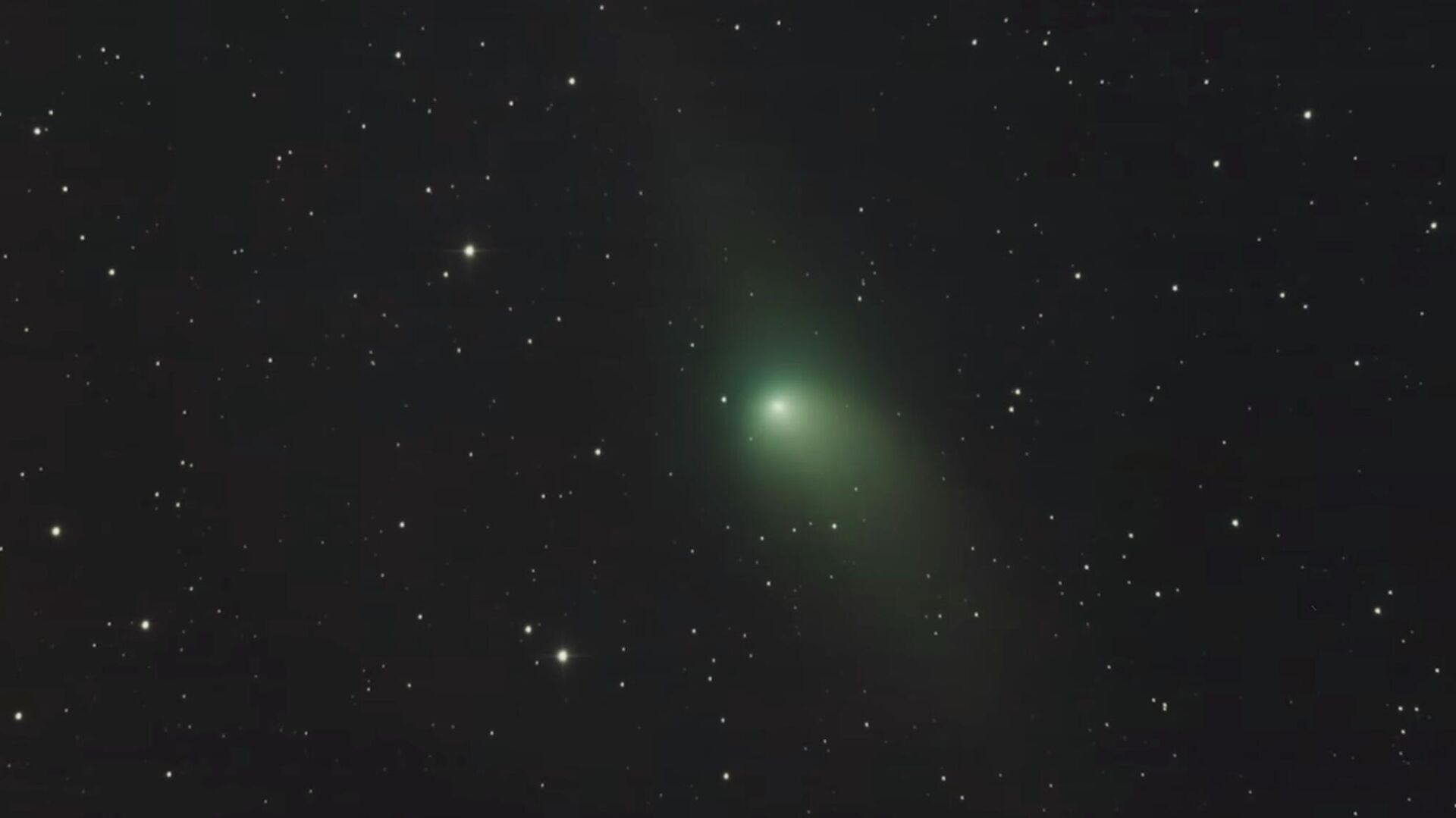 Комета C/2022 E3 (ZTF), кадр из видео с канала Astro Channel - rnews, 1920, 25.12.2023
