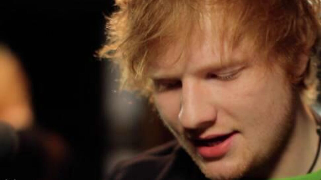 Passenger ed sheeran. Ed Sheeran. Ed Sheeran Kiss. Passenger британский певец. Ed Sheeran 2014.