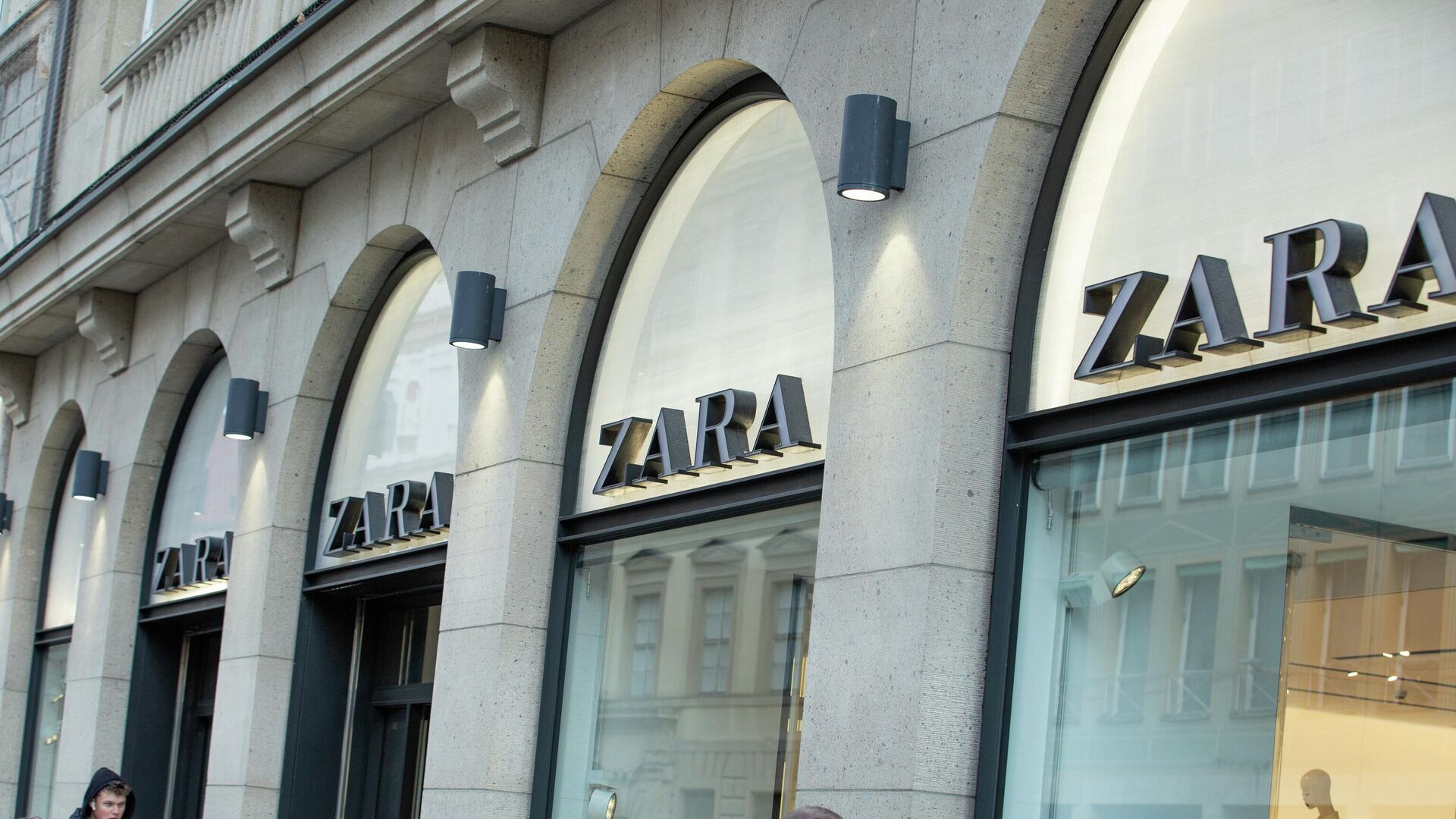 Магазины Zara - rnews, 1920, 11.03.2023