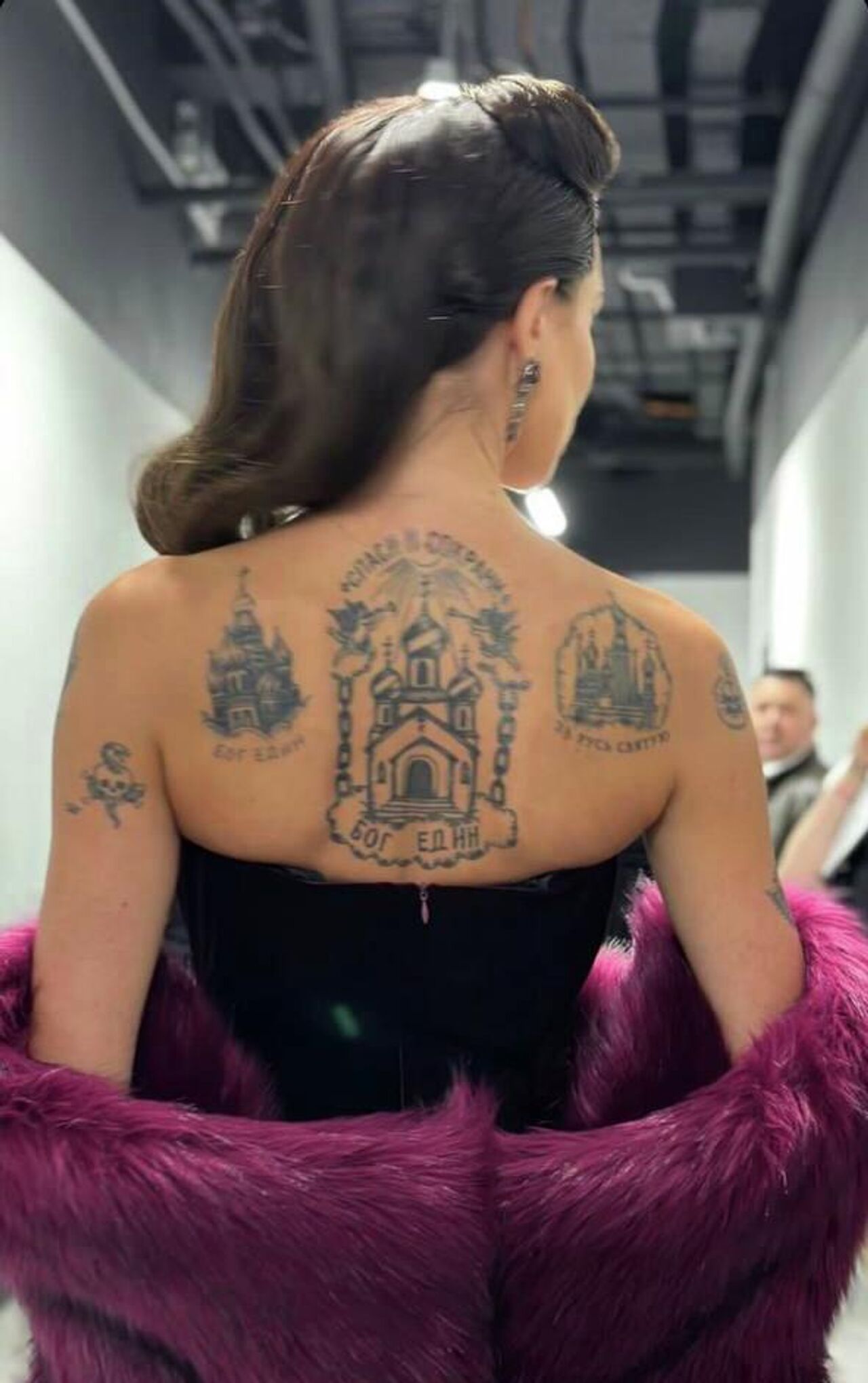 татуировка купола на спине