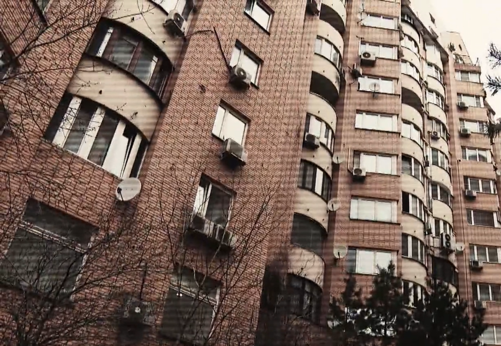 Многоэтажка в центре Москвы - rnews, 1920, 24.04.2023