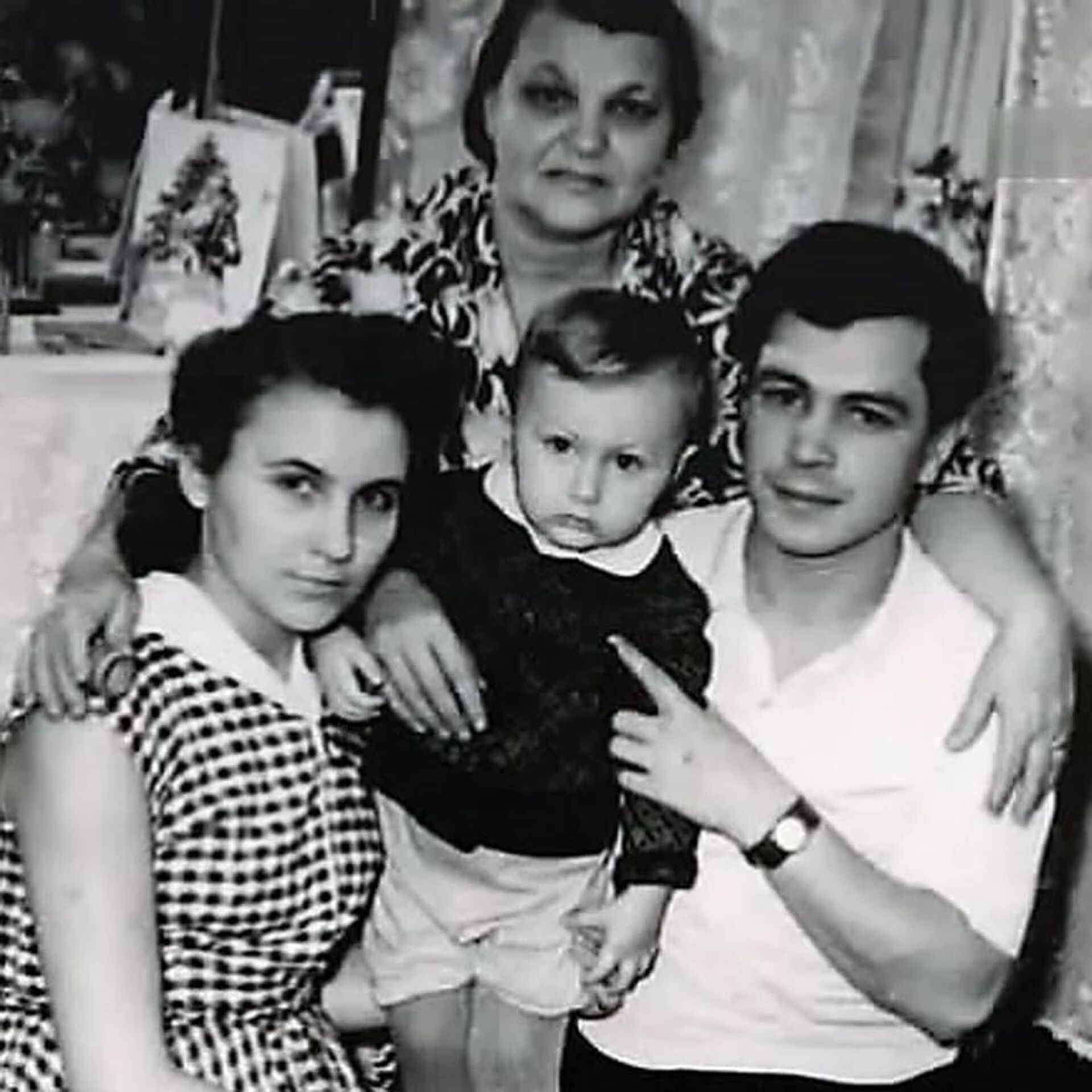 Игорь Николаев с семьей - rnews, 1920, 29.07.2023
