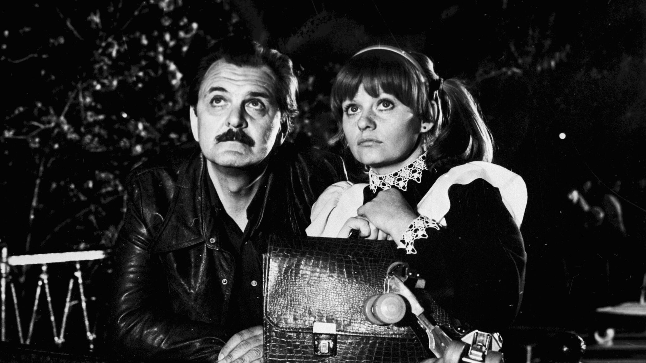 цитаты про звезды. проект звезда по имени солнце. цитаты про звезды. нигде звезды не светят так ярко. красивые фразы про звезды и любовь.