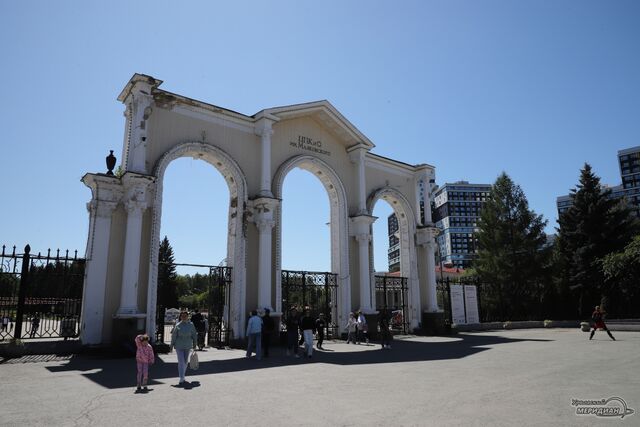 В парке Маяковского откроют павильон «Скворечник» для любителей шахмат - Уральский меридиан, 16.08.2025