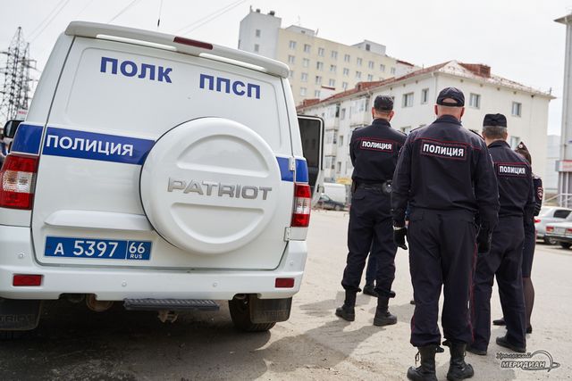 В Берёзовском задержали курьера мошенников, похитившего 1 млн у пенсионерки - Уральский меридиан, 28.08.2026
