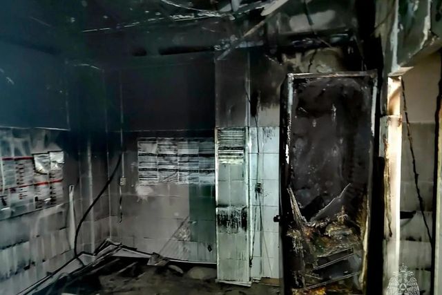 Ночной пожар в сургутской доставке еды произошёл из-за сломанного холодильника - Уральский меридиан, 14.10.2026