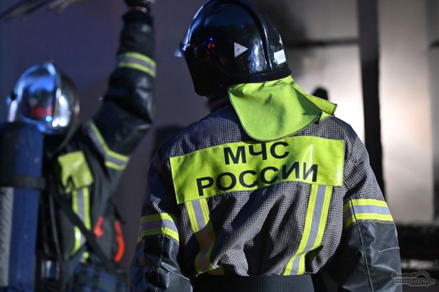 В Екатеринбурге пожар унёс жизнь человека на улице Металлургов - Уральский меридиан, 22.10.2026