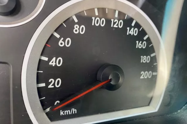 Автомобилисты не могут выехать с парковки крупного ТЦ в Уфе - Новости Уфы и Башкирии – UfacityNews.ru, 30.08.2025