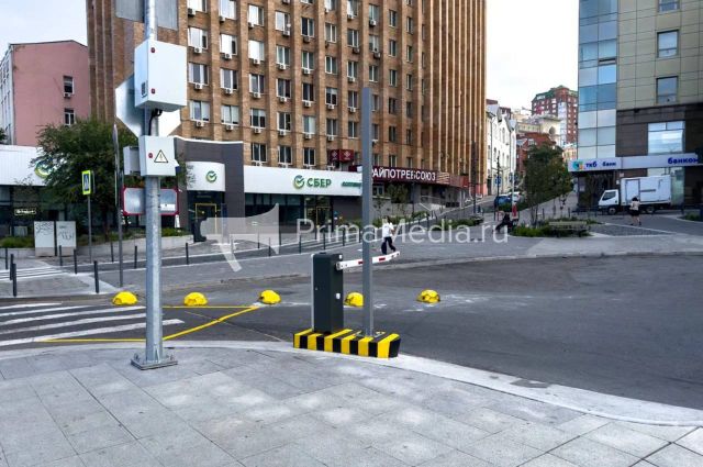 Шлагбаум на площади Семеновской во Владивостоке погнули в первый день работы - Новости Владивостока и не только, 18.09.2026