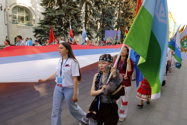Опубликованы фото «Парада регионов» со Дня России в Нижнем Новгороде - Нижегородская правда, 13.06.2025
