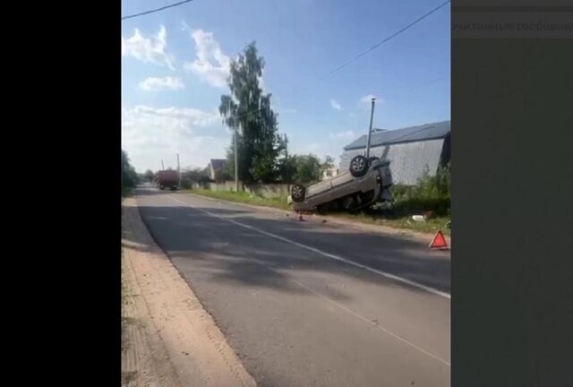 Машина опрокинулась после ДТП в Кстовском районе - Нижегородская правда, 29.07.2025