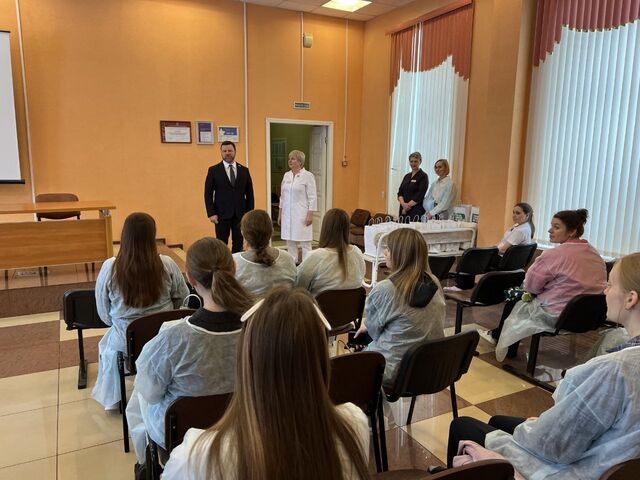 Юрий Станкевич поздравил молодых мам в роддоме №1 Нижнего Новгорода - Нижегородская правда, 08.03.2026