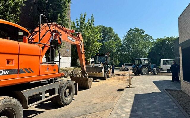 РВК-Воронеж устраняет повреждение на водоводе в Советском районе - Время Воронежа, 17.06.2025