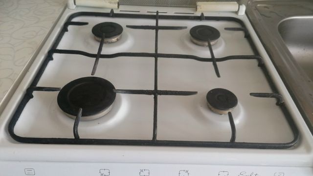 3 ложки — и решётка плиты снова сверкает, хоть на выставку отправляй: жир и нагар быстро исчезнут - Время Воронежа, 18.10.2026