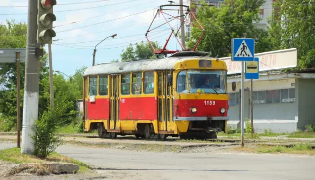 В Барнауле изменили движение травмаев из-за обрыва контактной сети В Барнауле изменили движение травмаев из-за обрыва контактной сети - Толк, 13.07.2024