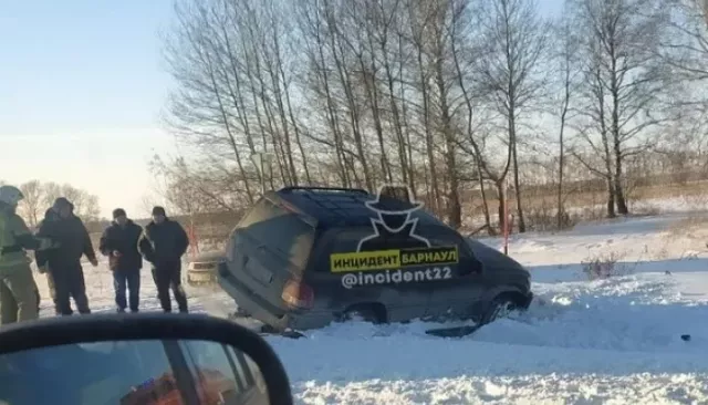 Автомобиль слетел в кювет возле поселка Красная Дубрава - Толк, 21.12.2024