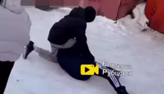 В Рубцовске проверят подростков, которые сняли драку на видео - Толк, 12.03.2025