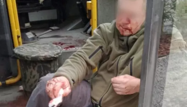 Полиция задержала напавшего на водителя автобуса в Барнауле - Толк, 17.05.2025