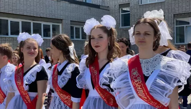 Готовимся заранее. Трогательные поздравления выпускникам к последнему звонку - Толк, 20.05.2025