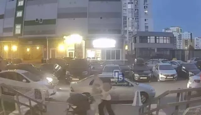 Любовный треугольник. Появились подробности нападения на мать с ребенком в Барнауле - Толк, 19.06.2025