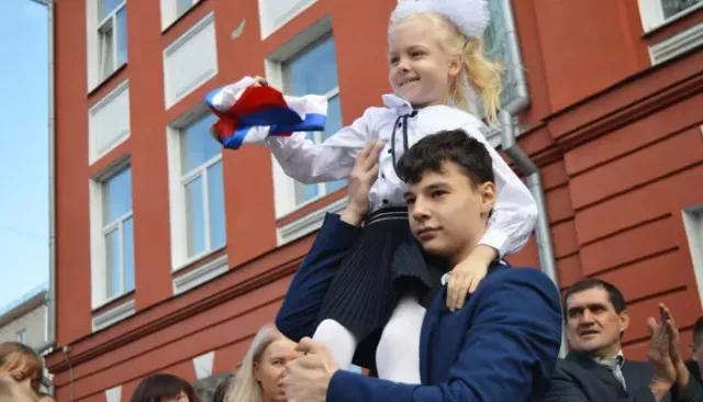 В Барнауле родителям напомнили о старте второго этапа зачисления в первые классы - Толк, 25.06.2025