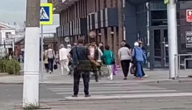 Глава СК Бастрыкин требует отчет о проверке избиения мужчины камнем в Барнауле - Толк, 29.06.2025