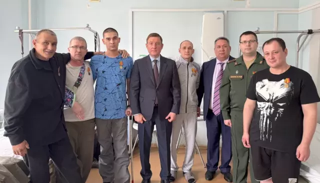 Участники СВО из Республики Алтай получили медали в московском госпитале - Толк, 02.07.2025