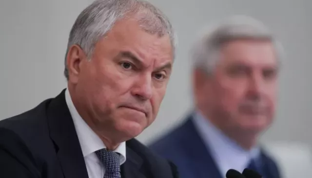 Володин пожурил главу Минстроя за вредную привычку - Толк, 16.07.2025