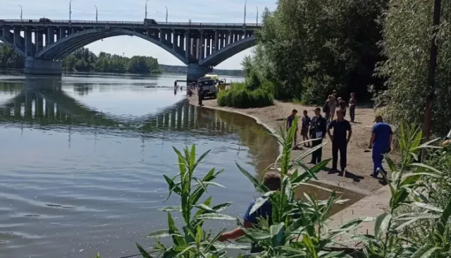Учился плавать: стали известны подробности трагедии с утонувшим в Бийске ребенком - Толк, 30.07.2025