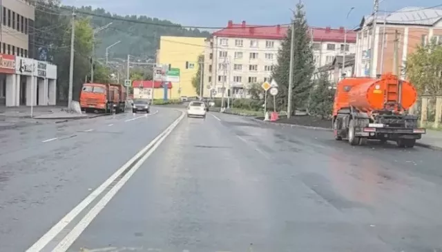 Жители Горно-Алтайска недовольны новой дорожной разметкой на улице Чорос-Гуркина - Толк, 30.08.2025