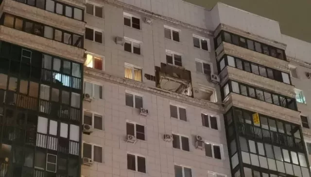 Пять пострадавших: взрыв в Красногорске произошел после удара дрона. Фото последствий - Толк, 24.10.2025