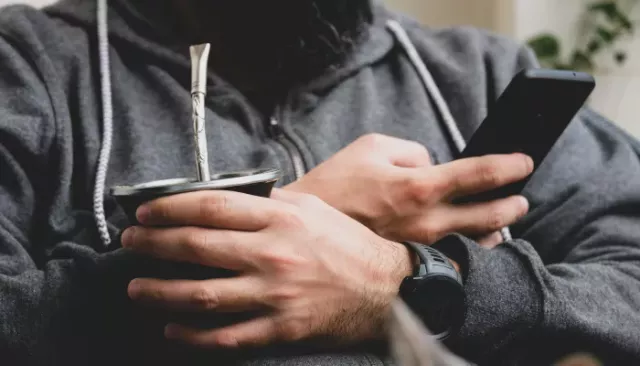 Студент из Барнаула взял кредит и отдал мошенникам свыше 900 тысяч рублей - Толк, 03.11.2025