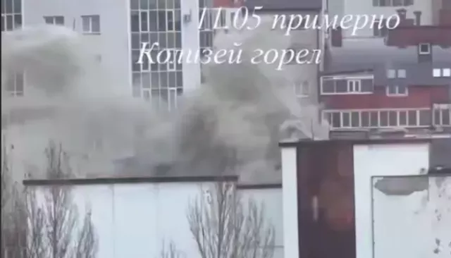 Соцсети: в бывшем здании барнаульского "Колизея" произошел пожар - Толк, 04.11.2025