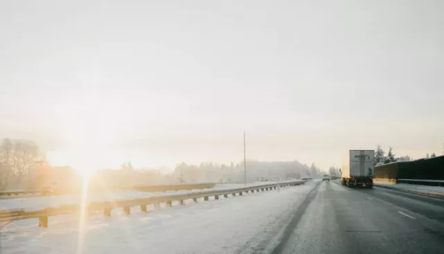 Водопропускная труба рухнула на трассе в Алтайском крае, движение закрыто - Толк, 05.11.2025