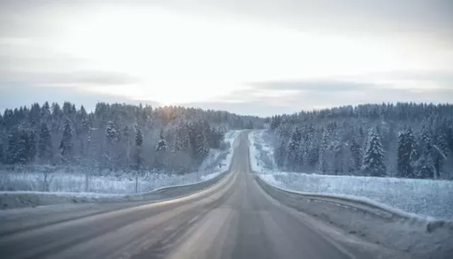 В Алтайском крае возобновили проезд по закрытому в метель участку Чуйского тракта - Толк, 09.11.2025