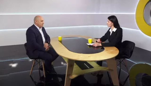 Полюбил рукоделие: глава приюта "Рубикон" рассказал, как живет под домашним арестом Полюбил рукоделие: глава приюта "Рубикон" рассказал, как живет под домашним арестом - Толк, 12.11.2025