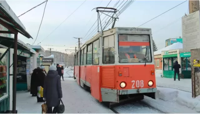 "Вынужденная мера": движение трамваев приостановили в Бийске на две недели - Толк, 15.11.2025