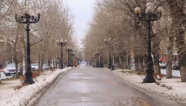 Лужи, слякоть, гололед: как выглядит центр Барнаула 18 "мартабря". Фото Лужи, слякоть, гололед: как выглядит центр Барнаула 18 "мартабря". Фото - Толк, 18.11.2025