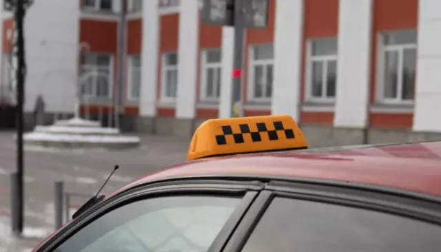 Локализация такси и штраф за борщевик. Какие законы заработают в России с 1 марта - Толк, 01.03.2026