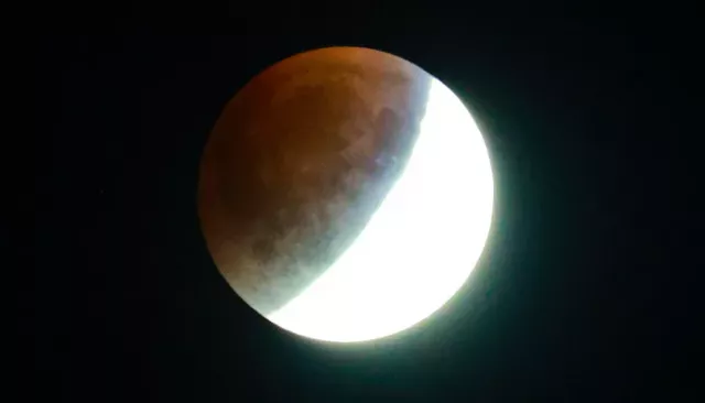 Уже через несколько часов. Будет ли видно на Алтае полное лунное затмение 3 марта Уже через несколько часов. Будет ли видно на Алтае полное лунное затмение 3 марта - Толк, 03.03.2026