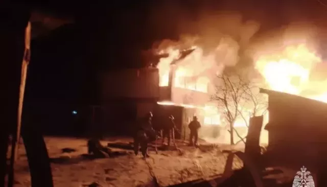 В селе Шебалино Республики Алтай произошел крупный пожар: есть пострадавшие - Толк, 05.03.2026