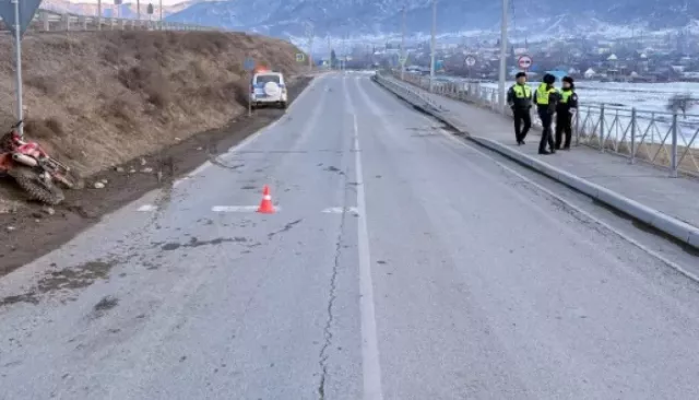 "Бесправный" мотоциклист перевернулся и попал в больницу в Республике Алтай - Толк, 10.03.2026