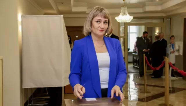 Уголовное дело депутата АКЗС Клюшниковой и ее помощницы готовят к передаче в суд - Толк, 16.03.2026