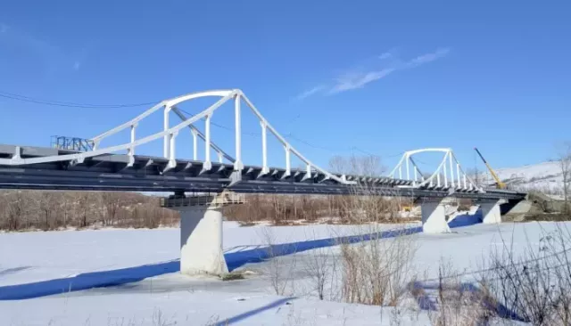 Раньше досрочного: как выглядит мост между двумя Алтаями, который запустят уже летом Раньше досрочного: как выглядит мост между двумя Алтаями, который запустят уже летом - Толк, 27.03.2026