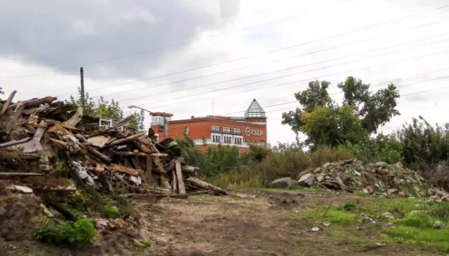 Многострадальный участок под высотку в центре Барнаула вновь выставили на торги - Толк, 15.04.2026