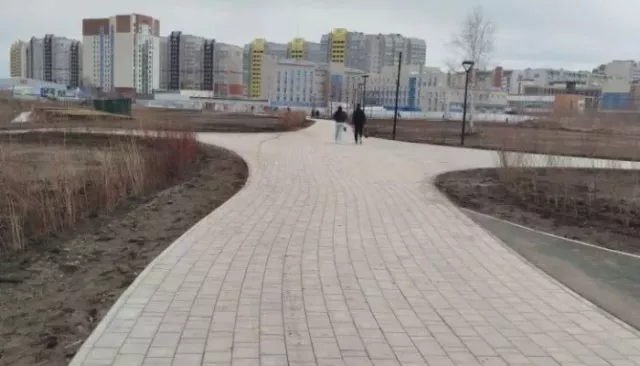 В Барнауле по гарантии восстановят не пережившее зиму благоустройство - Толк, 17.04.2026