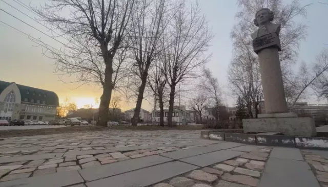 От проклятого особняка до публичного дома: в Барнауле открыт сезон уличных экскурсий - Толк, 22.04.2026