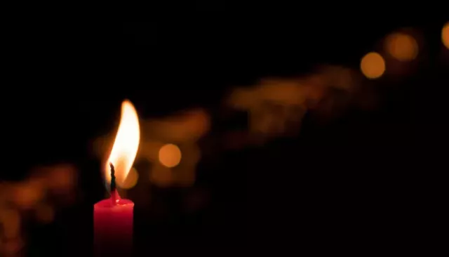 Осиротели четверо детей: в Алтайском крае похоронили женщину, сбитую неизвестным - Толк, 24.04.2026