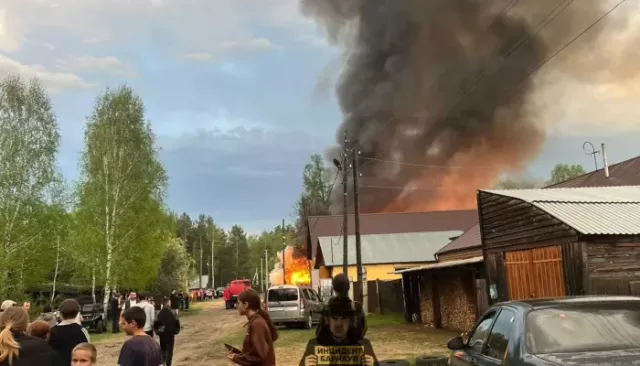 Крупный пожар произошел в селе Ларичиха Тальменского района - Толк, 10.05.2026